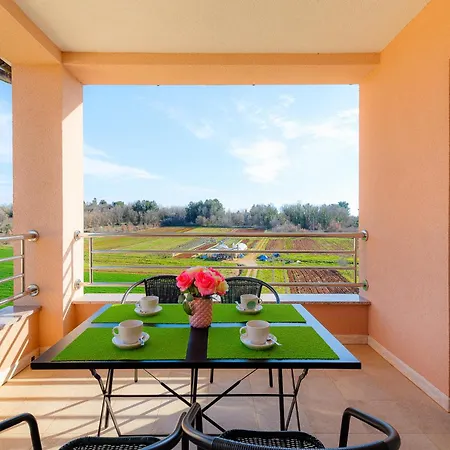 Stancija Amorozo 5 - N. 7 Apartamento *