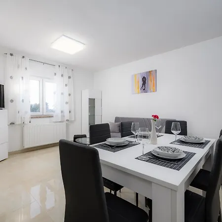 Stancija Amorozo 5 - N. 7